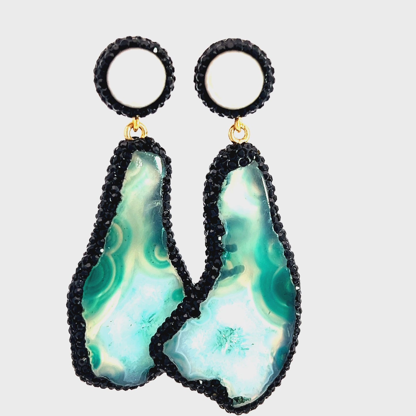 Load and play video in Gallery viewer, Aqua Agate &amp;amp; Pearl Sterling Silver Earring
