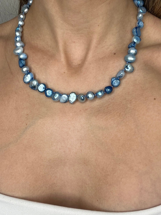 Blue Short Pearl Necklace