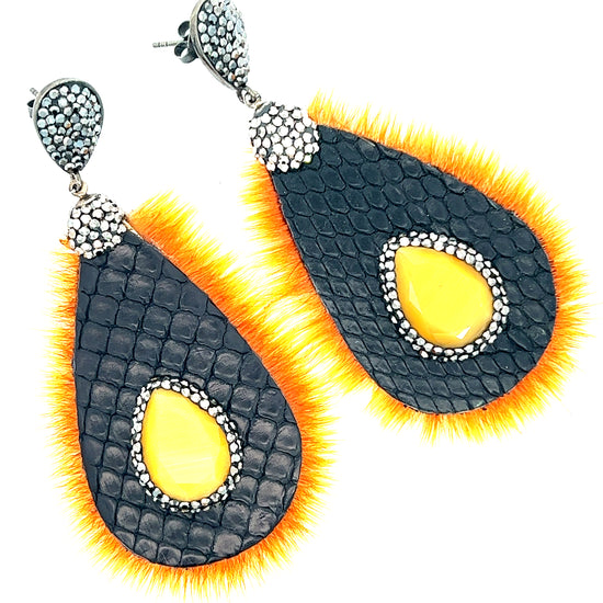 Load image into Gallery viewer, Black Queen Of The Jungle Party Earring - Born To Glam
