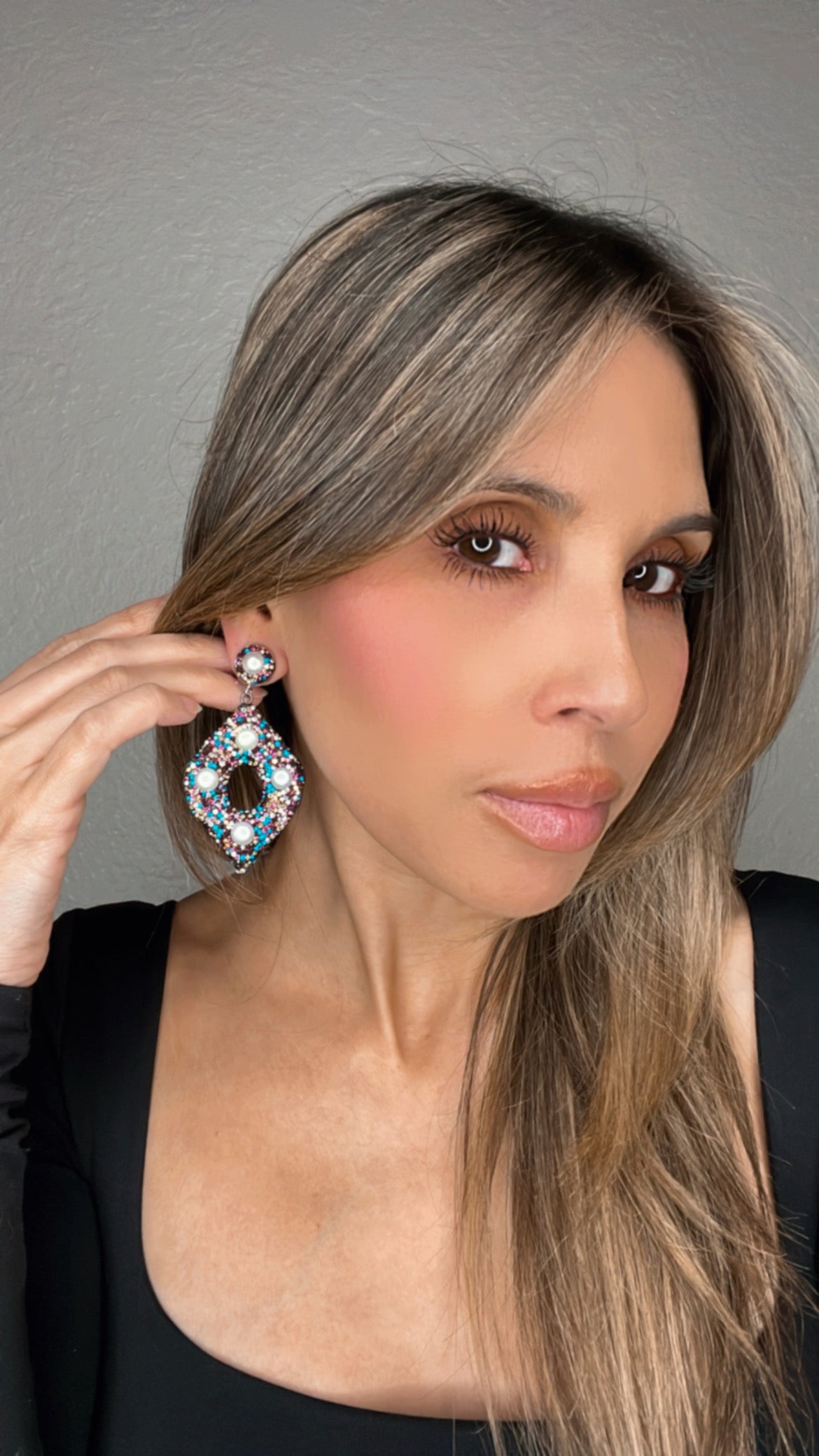 Load image into Gallery viewer, Multicolor Gemstone &amp;amp; Pearl Diamond Shaped Earring - Born To Glam
