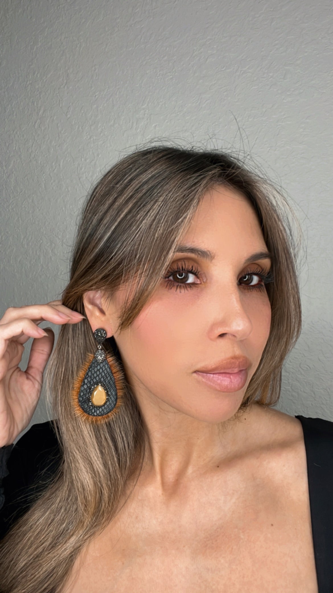 Load image into Gallery viewer, Black Queen Of The Jungle Party Earring - Born To Glam
