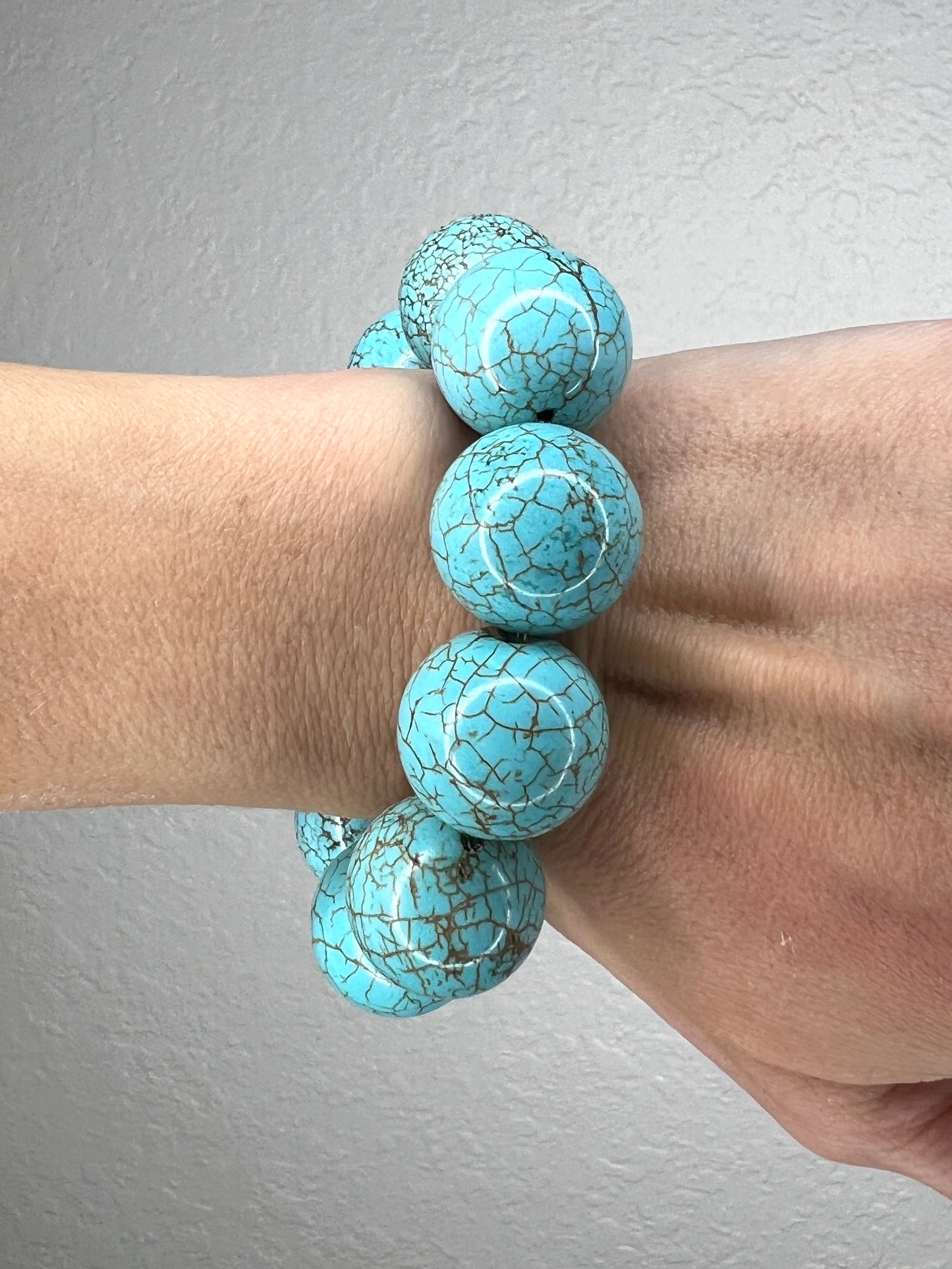 Load image into Gallery viewer, Turquoise Spheres Stretch Bracelet - Born To Glam

