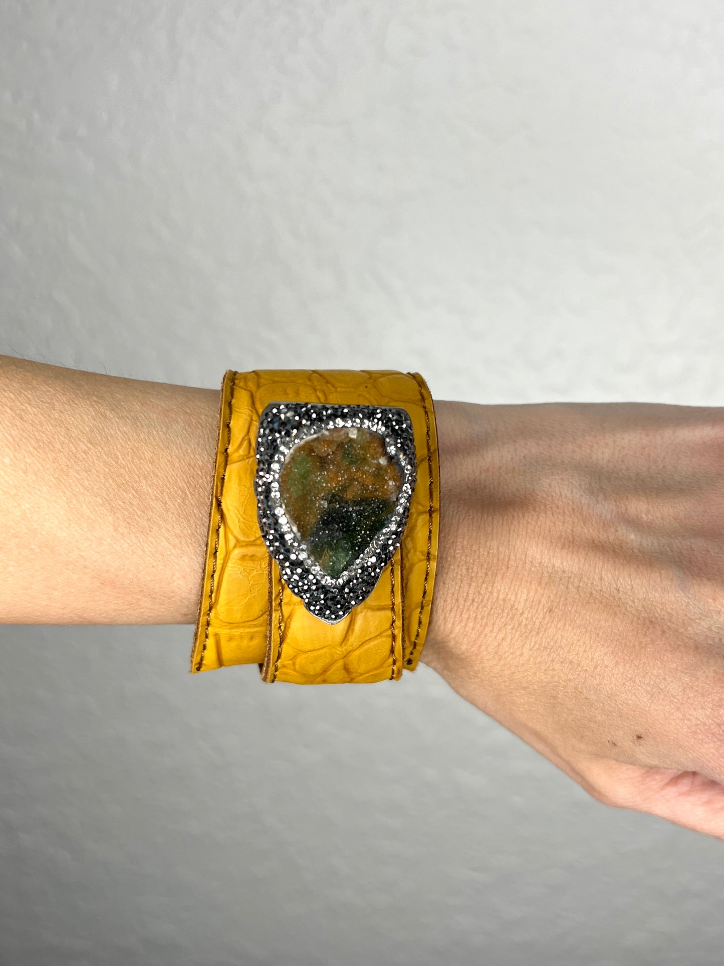 Load image into Gallery viewer, Yellow Leather Green Gemstone Bracelet
