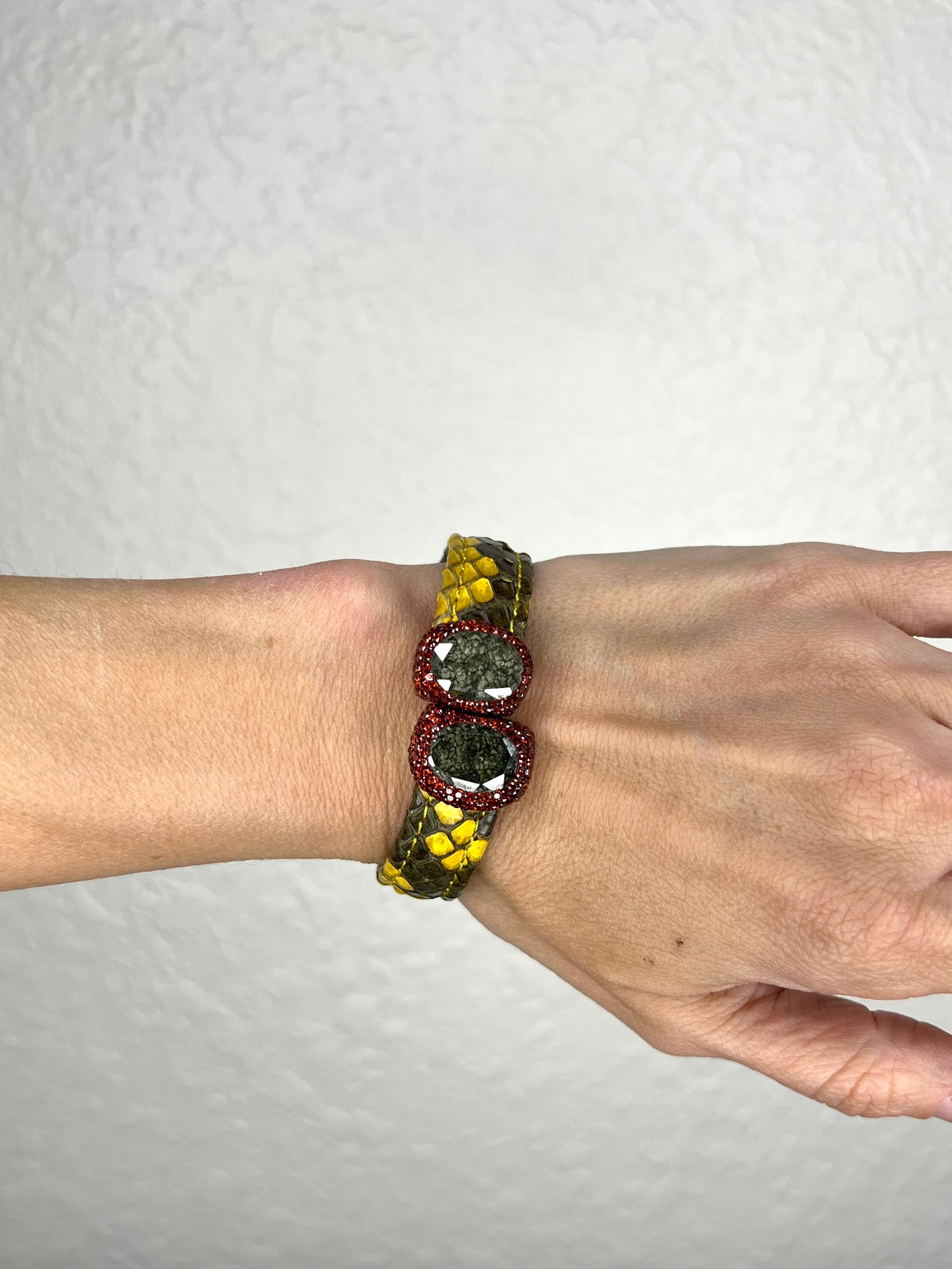 Load image into Gallery viewer, Yellow &amp;amp; Green Small Splendor Gemstone Leather Cuff Bracelet
