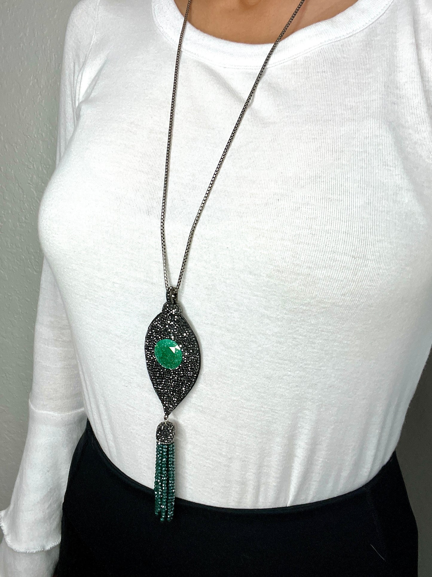Load image into Gallery viewer, Emerald Tassel Pendant - Born To Glam
