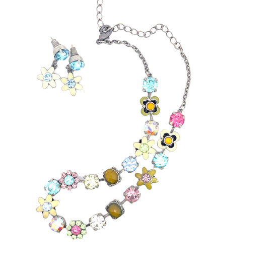 Multicolor Flower & Crystal Short Necklace - Born To Glam