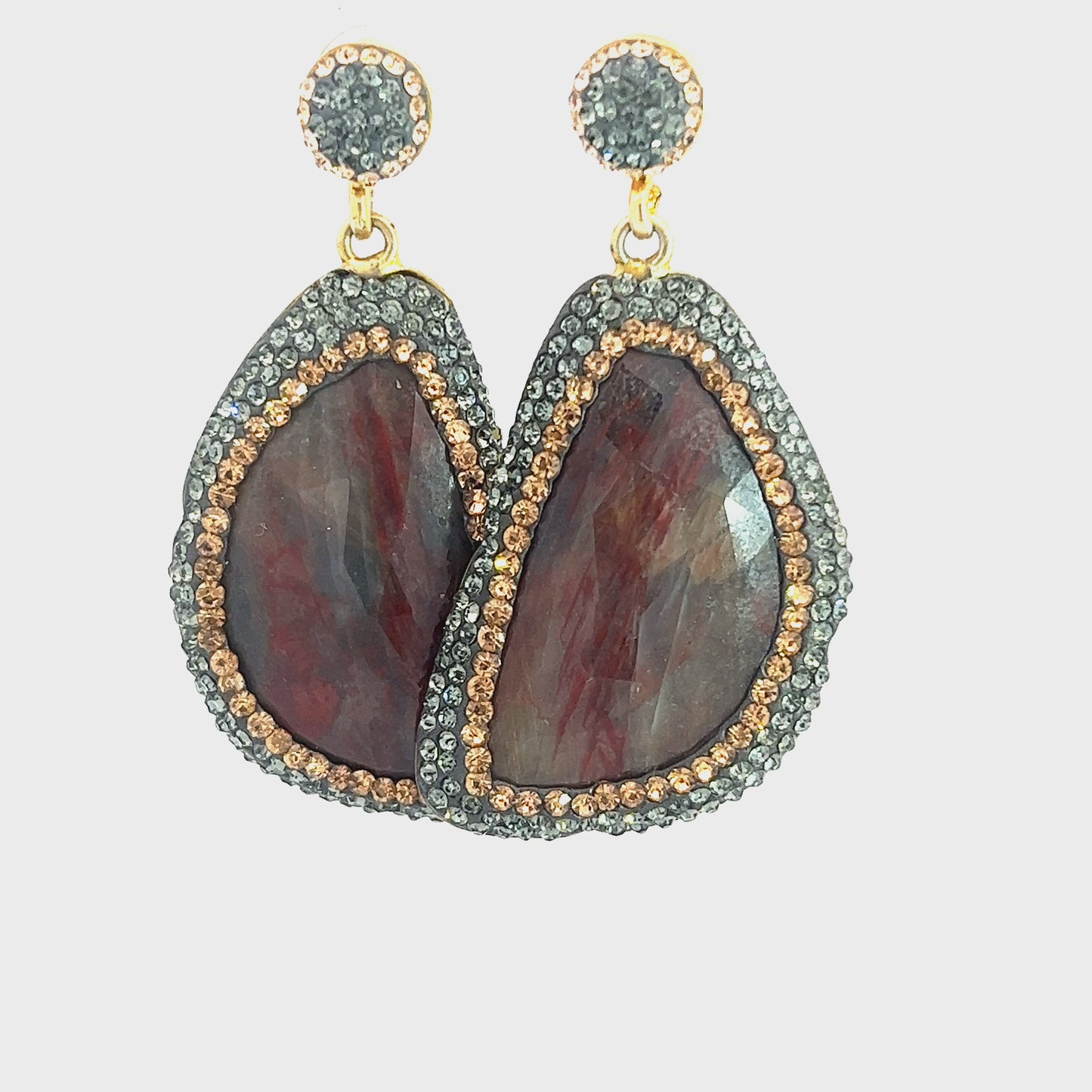 Load and play video in Gallery viewer, Burgundy Gemstone Dangle Earring
